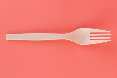 yumuşak pembe arka plan çift plastik beyaz çatal kullan-at sofra takımı eko teknolojisi Gezegen piknik seti için yeniden kullanılabilir bakım