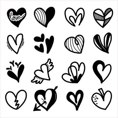 Kalp karalama elementi seti. El çizimi karalama tarzı farklı kalp, aşk sembolü, kalp ikonu..