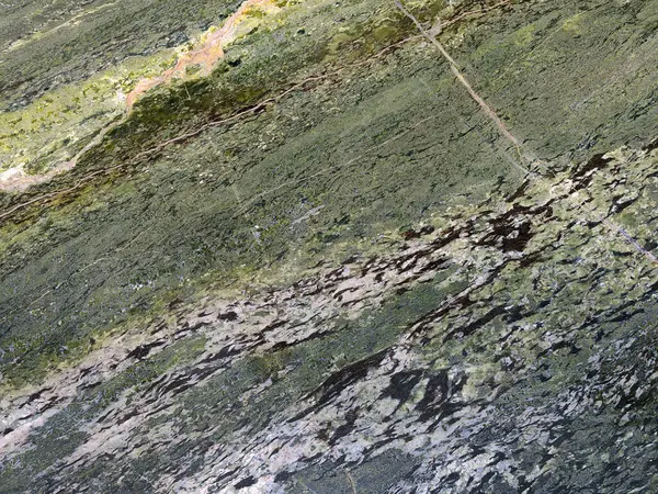 Arka plan için doğal desenli taş mermer dokusu. Dekoratif tasarım desenleri için beyaz mermer dokusu ve arkaplan lüksüne sahip.