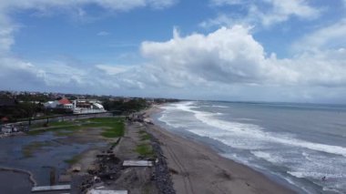 Güzel bir deniz manzarası.