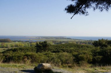 Mecklenburg-Vorpommern 'deki Ada Hiddensee boyunca güzel bir manzara (Almanya)