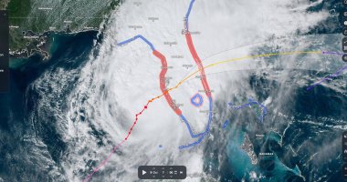 Milton kasırgasının Florida 'yı vurduğunu gösteren uydu yayını kullanan bilgisayar kullanıcısı, ABD 10 / 10 / 2024