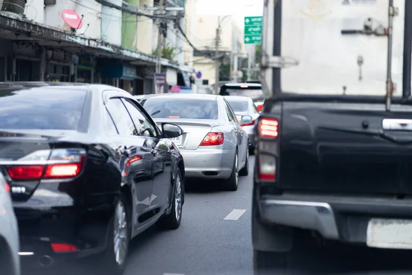 Grande Número Carros Estrada Trânsito Pesado Causa Muita Poluição — Fotografia de Stock