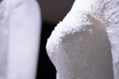 Gelinin gelinliğinin ayrıntıları düğün töreninde, düğün geleneğinde.