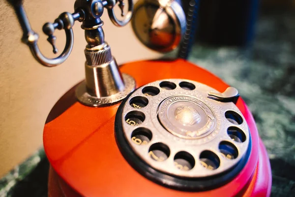 Antique Στυλ Vintage Τηλέφωνο Κόκκινο Κλασικό Σχήμα — Φωτογραφία Αρχείου