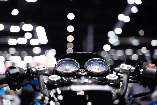 Visa Ovanför Styret Vintage Motorcykel Bokeh Ljus Bakgrund — Stockfoto