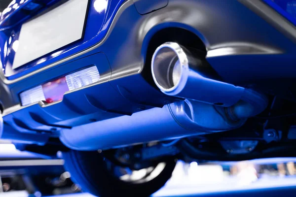 Вид Сзади Автомобиля Детали Подвеске Синий Супер Спортивные Выхлопные Трубы Лицензионные Стоковые Изображения