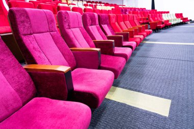 Sinema Salonlarında Boş Kırmızı Koltuklar, Ziyafet Salonu Salonları.