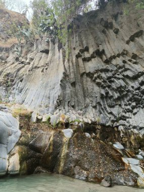 Sicilya 'daki Gole Alcantara Detayları