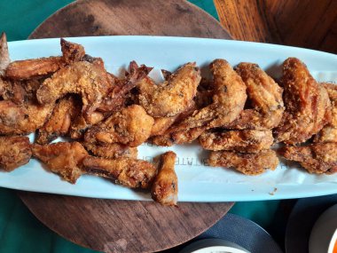 sarımsaklı kızarmış tavuk