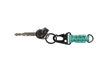 Paracord motosiklet anahtarlığı izole edilmiş beyaz arkaplan