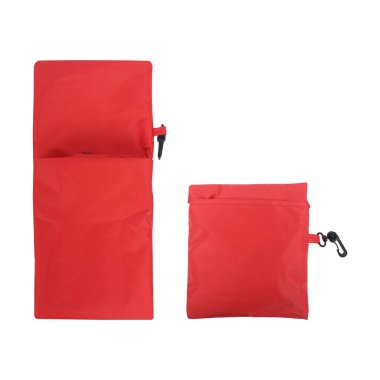 Beyaz arkaplanda izole edilmiş kırmızı katlanabilir çanta