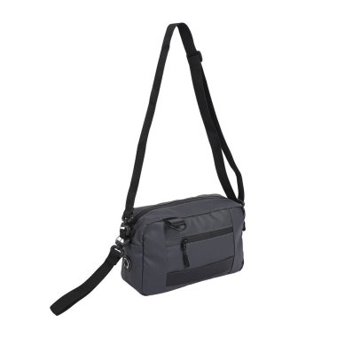 Gri askı torbası beyaz arka plan üzerinde izole