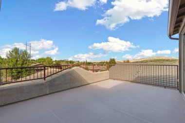 Bir ev avlusu manzarası. Yüksek kalite fotoğraf