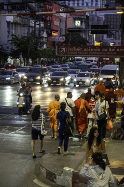 Krabi, Tayland - 24 Aralık 2024: Bangkok 'ta bir pazar