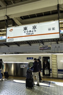Kyoto, Japonya - 27 Aralık 2024: hızlı tren penceresinden bir görüntü. Yüksek kalite fotoğraf
