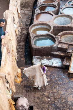 Fes, Fas 'taki deri tabakhanesi. Yüksek kalite fotoğraf