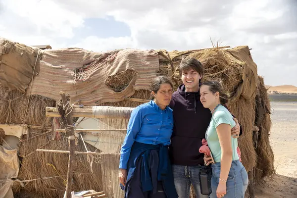 Sahra yakınlarındaki Fas berberi köyü. Yüksek kalite fotoğraf