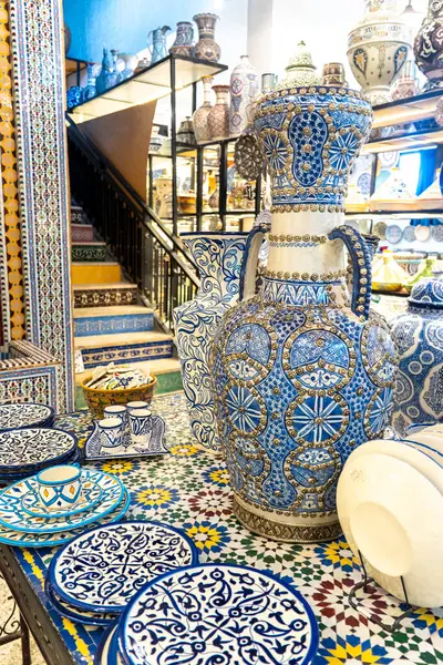 Fez, Fas 'ta el yapımı çömlek. Yüksek kalite fotoğraf