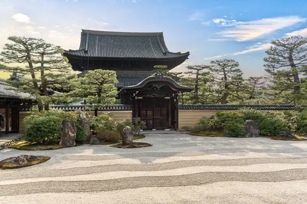 Gion, Japonya 'daki Kenninji Tapınağı. Yüksek kalite fotoğraf