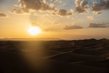 Fas 'taki Saraha Çölü' nü keşfediyorum. Yüksek kalite fotoğraf