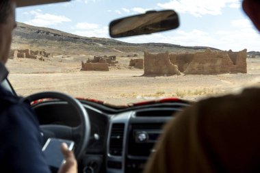 Sahra yakınlarındaki Fas berberi köyü. Yüksek kalite fotoğraf