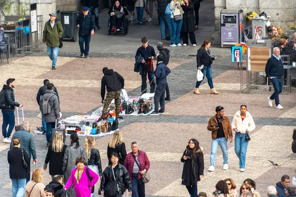 Madrid, İspanya - 25 Şubat 2025: Madrid Plaza Mayor, İspanya. Yüksek kalite fotoğraf