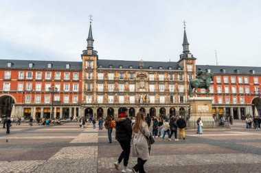 Madrid, İspanya - 1 Mart 2024: Madrid, İspanya etrafında yürüyüş. Yüksek kalite fotoğraf