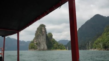 Tayland 'da bir teknede. Yüksek kaliteli FullHD görüntüler