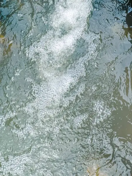 akan su yüzeyi dokusu