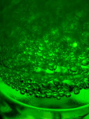 Bulaşık deterjanı köpüğünü kapat