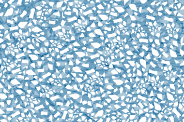 Kırık buz tabakalarıyla kışın deniz yüzeyi