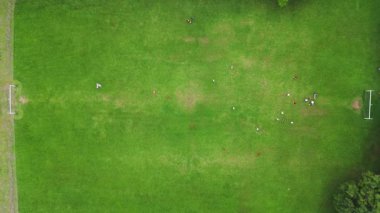 Drone 'dan Aktif Futbol Maçı' na hoş geldiniz. Yüksek kalite 4k görüntü