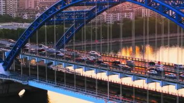 Mavi Köprü Trafiği - 124- Modern Şehir Hareketi