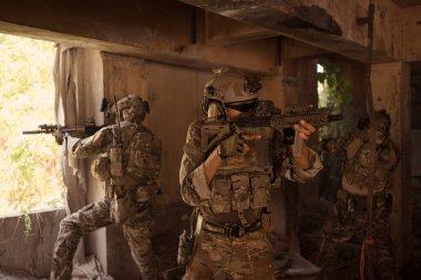 Özel harekat kuvvetleri, coğrafya ve düşmana saldırı planları..