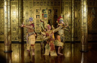Khon, Ramayana edebiyatında maskeli bir klasik Tayland dansı ve bu da Tosakan tarafından bir grup dev karakter..