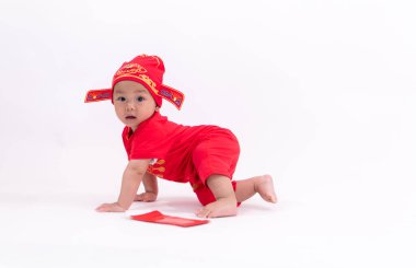 Çin Yeni Yıl kutlaması kıyafetleri içindeki çocuk portresi