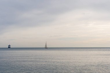 Yelken, yelken, gemi, macera