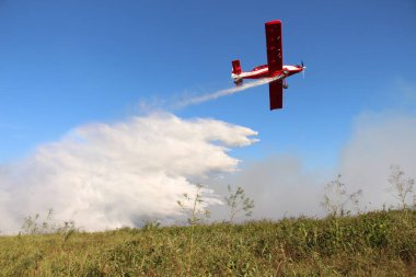 Brezilya Pantanal 'daki Orman İtfaiyesi Havacılığı: Hava Çekici ve Helikopterler Savaşta