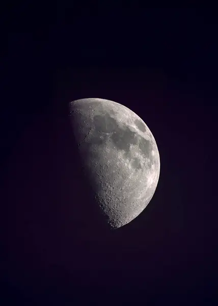 Gökyüzünde dolunay