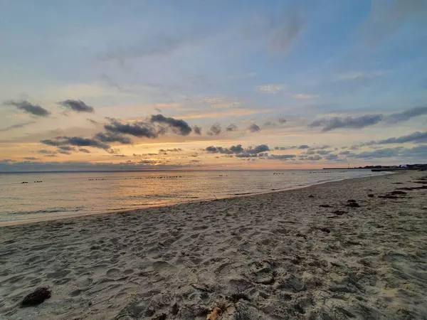 gün batımında Baltık Denizi