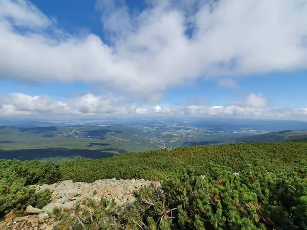 Dağların güzel manzarası