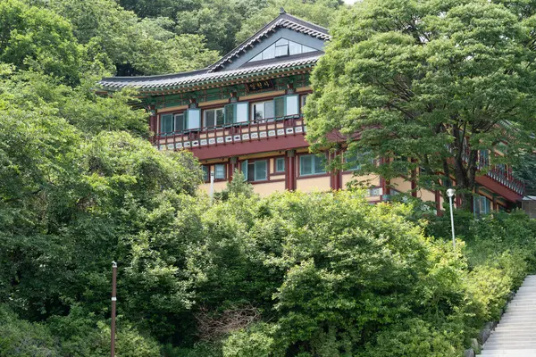 Songmal-ri, Icheon-si, Gyeonggi-do, Güney Kore - 6 Haziran 2025: Buddha Tapınağı. Yüksek kalite fotoğraf