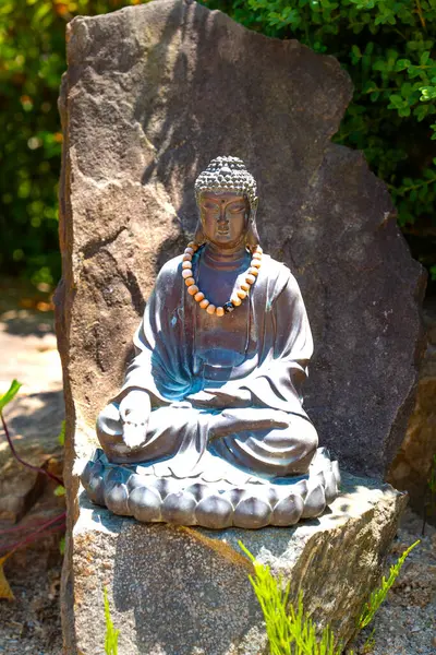 Songmal-ri, Icheon-si, Gyeonggi-do, Güney Kore - 6 Haziran 2025: Mini Buddha heykeli. Yüksek kalite fotoğraf 