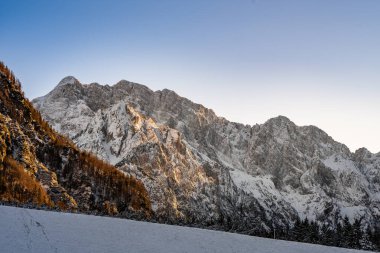 İtalya dağlarında gün batımı