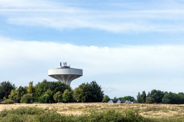 Su arıtma kulesi ya da içme suyu deposu 