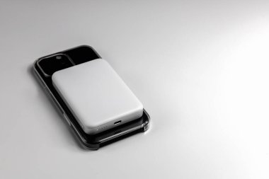 Anker magsafe güç bankasına telefon bağlandı