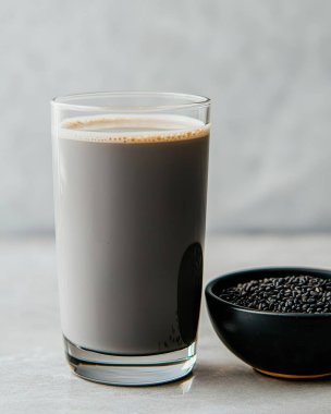 Erdemli Vegan Siyah Susam Sütü Stili Cam Taklacı Modern Mutfak Minimalist Vibe