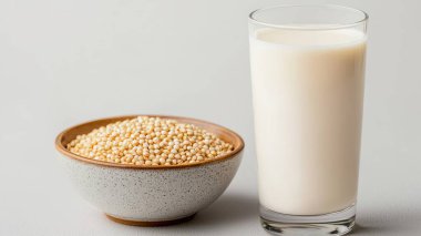 Sağlıklı Sütsüz Vejetaryen Quinoa Süt Büyük Bardak Sunumu Temiz Ortam