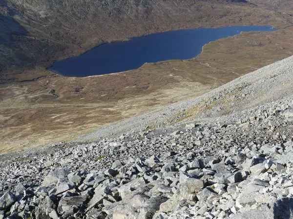 Fort William, İskoçya 'daki Ben Nevis' te yürüyüş yolunda 